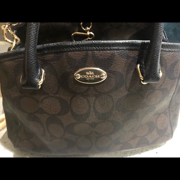 Coach Handbags - Coach Brown Leather Purse